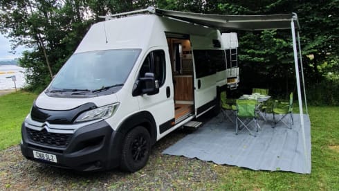 Ragianna – 4 Berth Citroën Relay 2023 OFF Grid Conversion