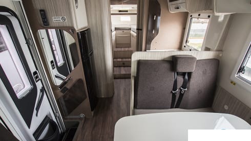T-Loft 530 – Camper 5 posti Elnagh T-Loft 530 - 7,45 mt.