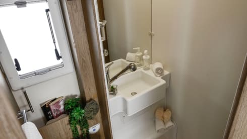 Bute – 4 berth Roller Team semi-integrated from 2024/25