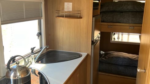 6 berth ford rimor koala