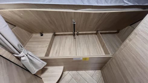 Chausson spacieuse avec boîte automatique, idéale pour les familles