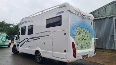 Ruby – Start your adventure with Ruby, our top of the range, luxury memory maker