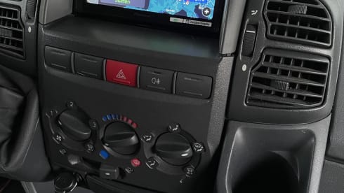 Eura Mobil – Spacious, 6-person family camper from 2003