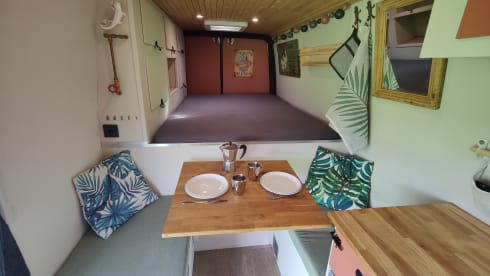 Wester – "OFF GRID" self-build bus camper 164Pk | 2 persons | Winter sports!!