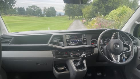 Vincent vangooo – 4 berth Volkswagen campervan from 2020