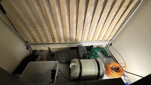 Forest – 6 berth Roller Team  675 Auto