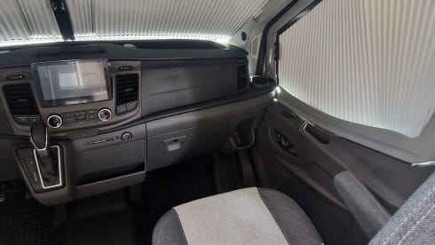 Go explore – Luxury camper with automatic transmission and 170 hp, full of options