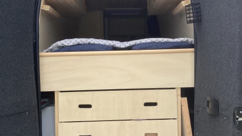Fiat Ducato bus camper, 3 persons. 2.10 standing height!