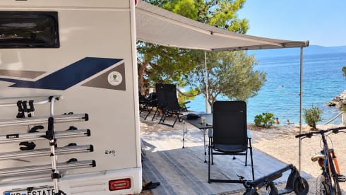 DISCOVER EUROPE IN COMFORT – VOLLAUSSTATTUNG | UNBEGRENZTE KILOMETERZAHL | 6 SCHLAFZIMMER | RIMOR SEAL 5 GOLD
