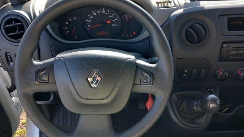 Gezellige Renault camperbus voor twee uit 2016