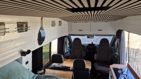 Ferry de Ford  – 2p Ford bus from 2024