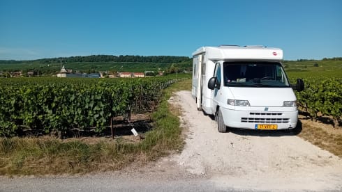 Peter – 4p Bürstner semi-integrated from 2001