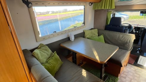 Traveller – Spacious, adventurous and reliable Fiat Ducato Traveller 6 pers.