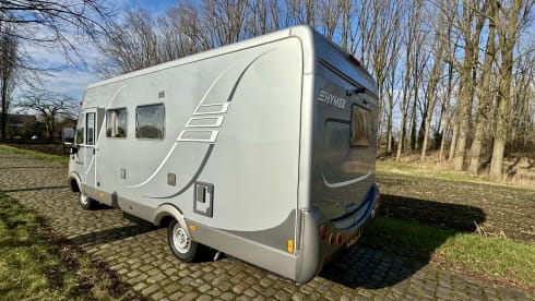 Rifora – Mercedes Hymer Starline 655 intégré 5 places