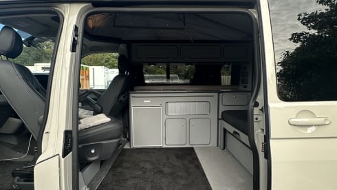 FIGURE 01 – 4 berth Volkswagen campervan from 2022