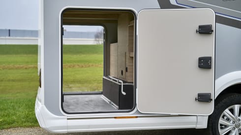 Knaus 640 MEG – 2p Knaus semi-integrated from 2025
