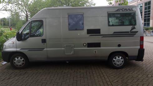 Compact fine Pössl bus factory construction with shower
