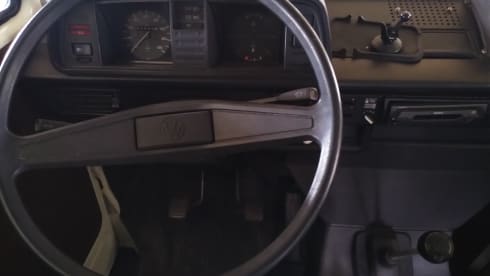 Zwaantje – 4p Volkswagen campervan from 1982
