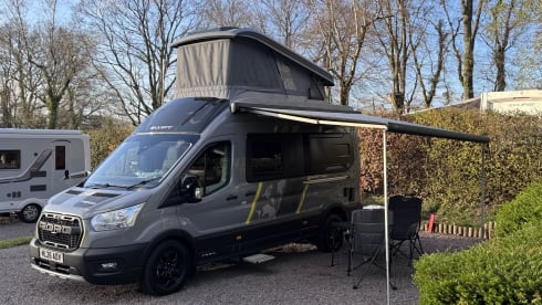 Moonlight Adventures – Swift Trekker X Campervan mit 4 Schlafplätzen ab 2026