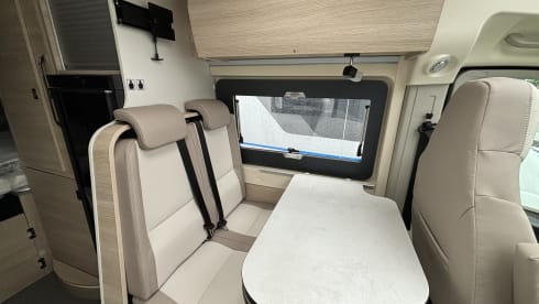 V55 – Motorhome Rapido V55 panel van