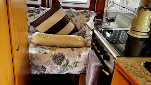 Rolling Retreat ✨ – Stunning 2 berth Fiat campervan 