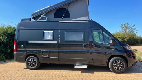 Frida  – Dreamer 55UP large campervan