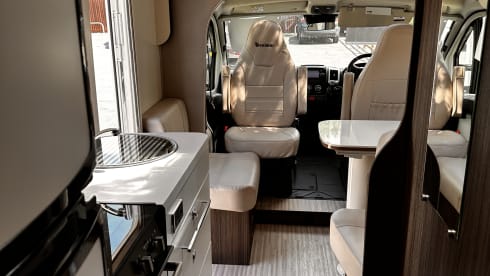 Millie – 4 berth Benimar 2017