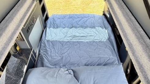Kenji – Toyota Vellfire Auto - 4 berth camper van (Brand new conversion)