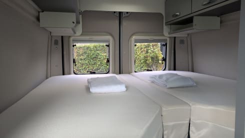 2021 Buscamper 6mtr with length beds Weinsberg