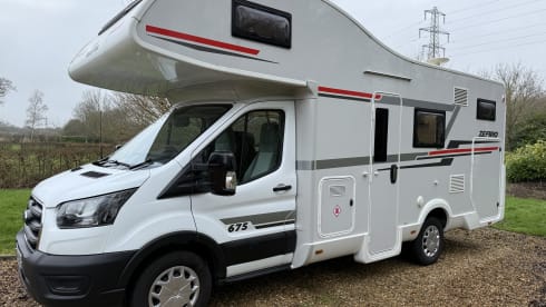 Forest – 6 berth Roller Team  675 Auto