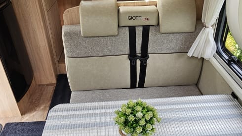 Leuke en gezellige camper – 5p Giottiline semi-integrated uit 2021
