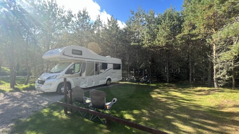 Alan – 6 berth Roller Team alcove from 2020