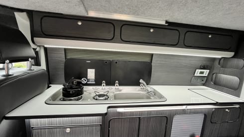 The Onyx – 4 Berth, 5 Seater, VW T6 Highline Campervan