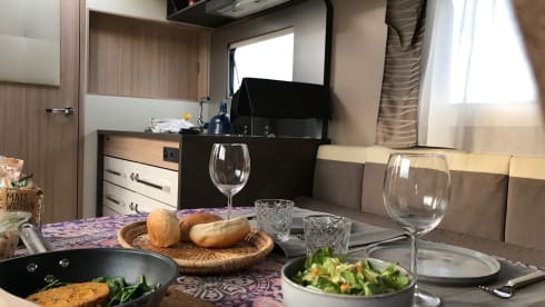 Florium – Luxury camper for 2 people (2020) from the Fleurette class segment!