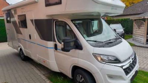 King Camper – 5p Sun Living alcove uit 2021