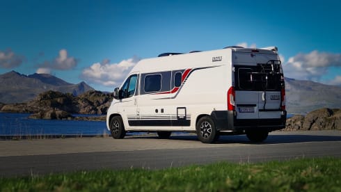 Dan the campervan – Camping-car 2 personnes hors réseau - Bürstner 