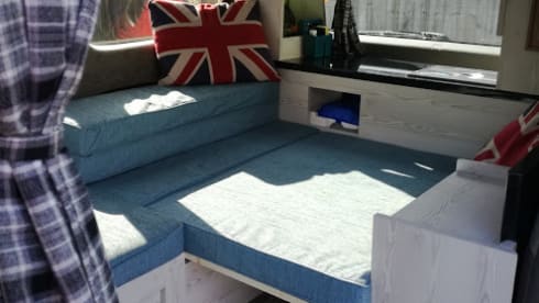 Kiwi  – Unique Japanese 4X4 Campervan