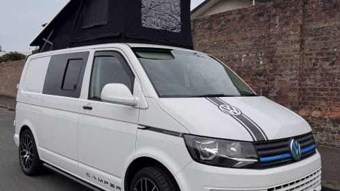 4berth new camper  – Hamish, de VW camper met 4 slaapplaatsen! Verzekering inbegrepen in de prijs!