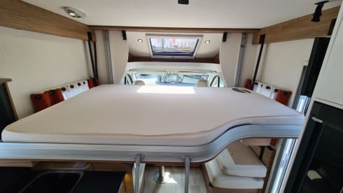 Camper La Nucia – 4pers. Luxury Pilote Camper from 2021
