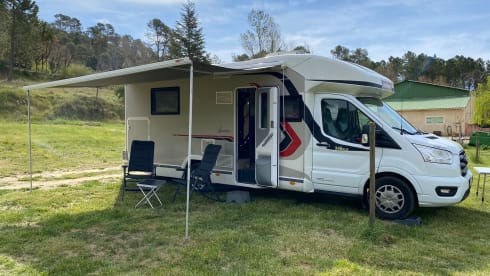 Kwist Bus – Camper 2020 - 4 p with air conditioning in living area - Challenger