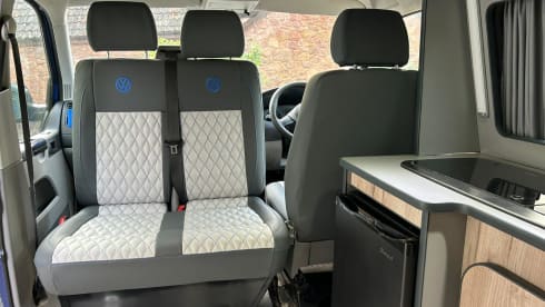 Adventure Awaits – Newley converted 2 to 4 berth Volkswagen campervan
