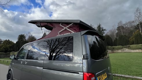 Keith the WanderVan – 4 berth Volkswagen campervan from 2018