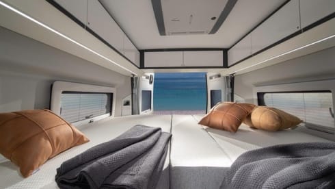 Adria Supreme LUXE bus camper (automatic / year 2021)