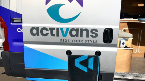 Van for 2 - Surftrip