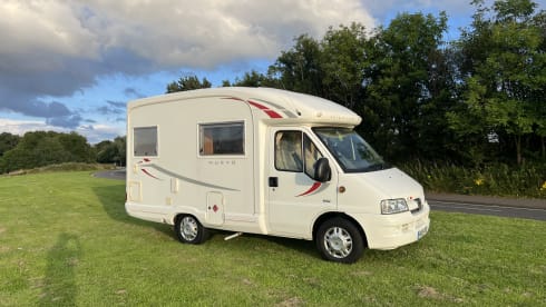 The Sunset Chaser – 2 berth Peugeot Autosleeper