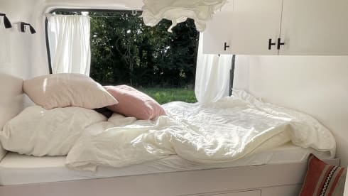 Bonnie – Off grid camper in Barcelona