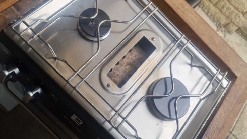 Miss Moneypit – Off Grid 4 berth Citroën Campervan