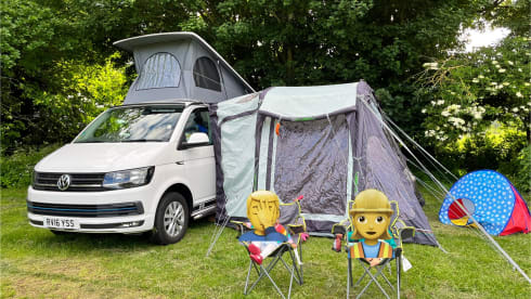 Mowgli – 4 berth VW Camper - Awning, Kitchen Unit & BBQ included