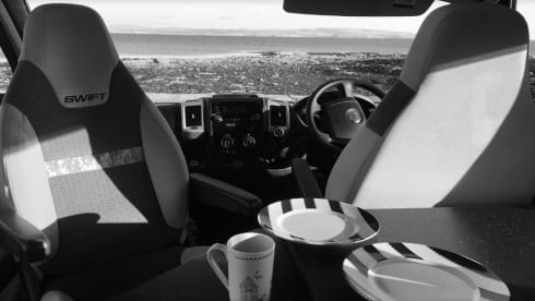 SF24 DWP - Manual Transmission – 4 berth Autotrail campervan from 2024