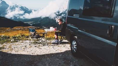 Camper van for rent from 2020 - Fiat Ducato Livingstone 5